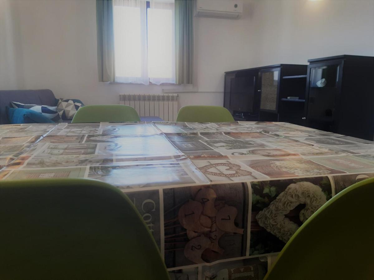 Apartments Barbara Gregovica Pola Esterno foto
