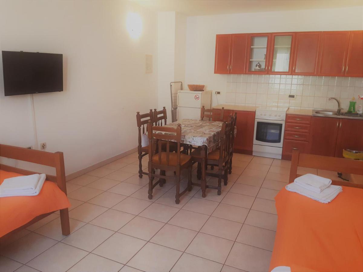 Apartments Barbara Gregovica Pola Esterno foto