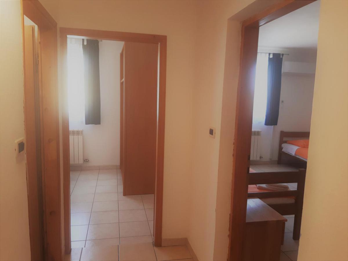 Apartments Barbara Gregovica Pola Esterno foto